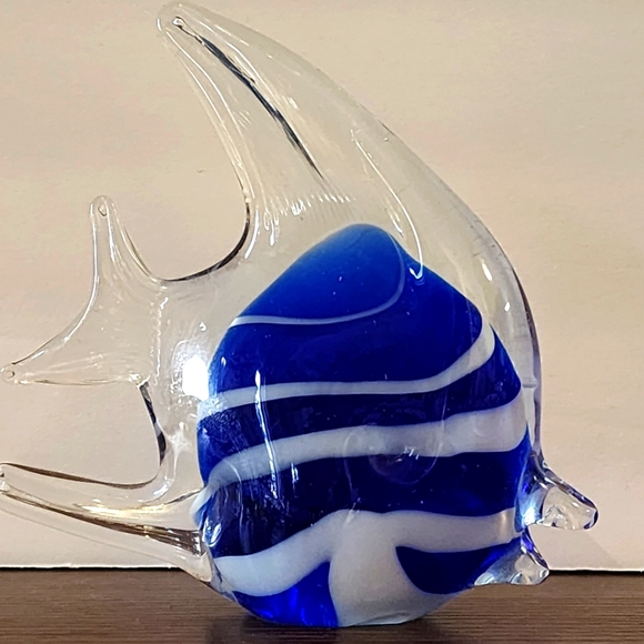 Vintage Murano Style Art Glass Tropical Angel Fish Blue and White Paperweight - Picture 1 of 7